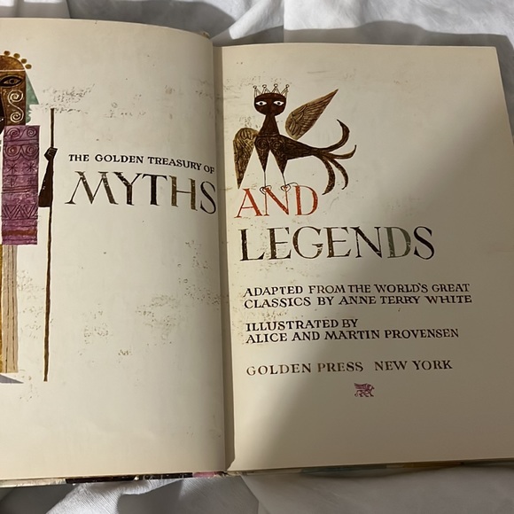 The Golden Treasury of Myths and Legends A Giant Golden Book De Luxe Edition - Picture 4 of 10
